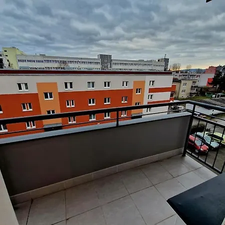 Slnečný V Blízkosti Historického Centra Free Parking Trenčín