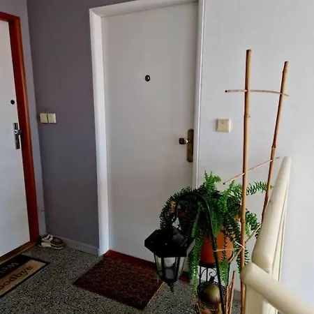 Slnecny ,dobra Adresa-free Parking
