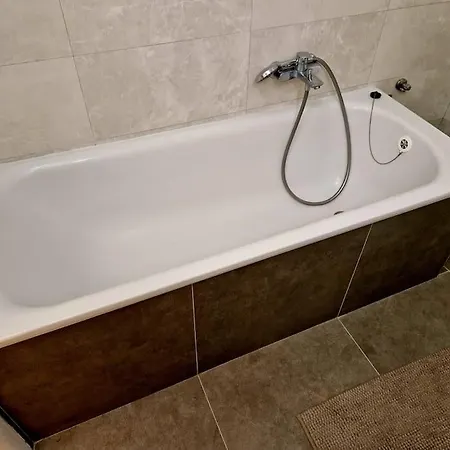 Slnecny V Blizkosti Historickeho Centra Free Parking Appartement Trenčín