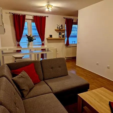 Apartmán Slnecny ,dobra Adresa-free Parking