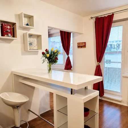 Slnecny ,dobra Adresa-free Parking Apartmán *