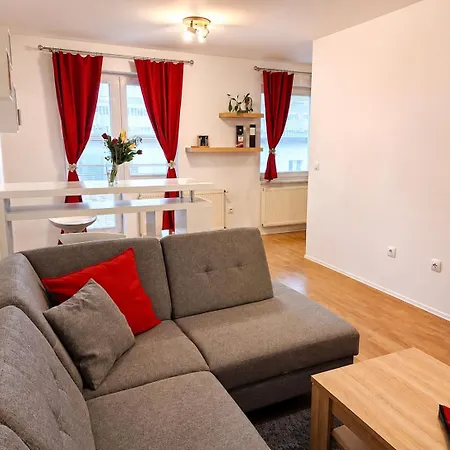 Apartmán Slnecny ,dobra Adresa-free Parking *