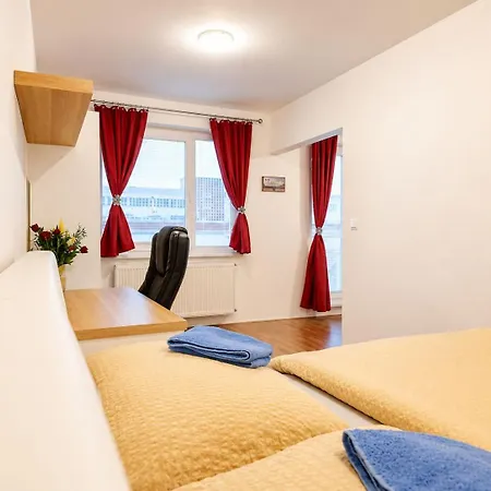 Slnecny ,dobra Adresa-free Parking *