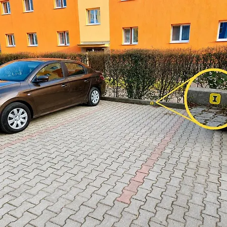 Slnecny ,dobra Adresa-free Parking 아파트 Trenčín
