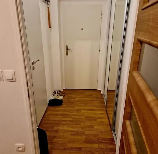 Slnecny ,dobra Adresa-free Parking Apartment