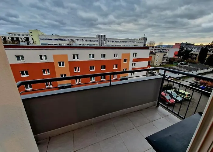 Slnecny V Blizkosti Historickeho Centra Free Parking Trenčín