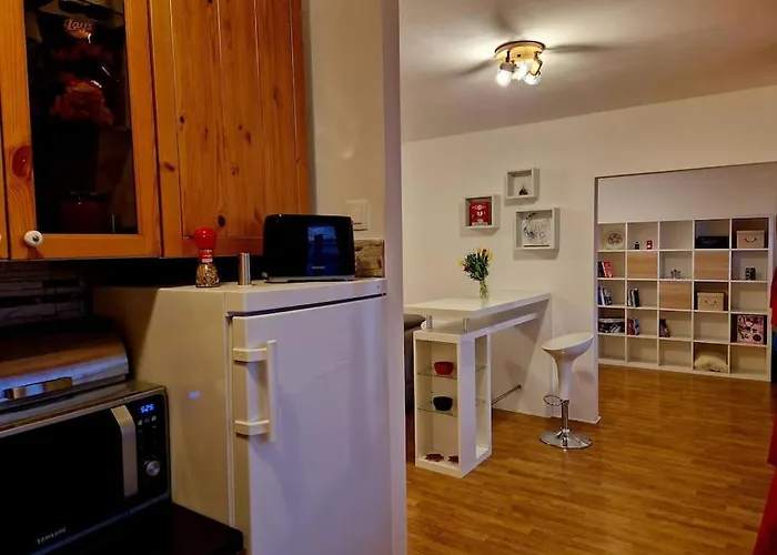 Slnecny ,dobra Adresa-free Parking Apartment Trencin